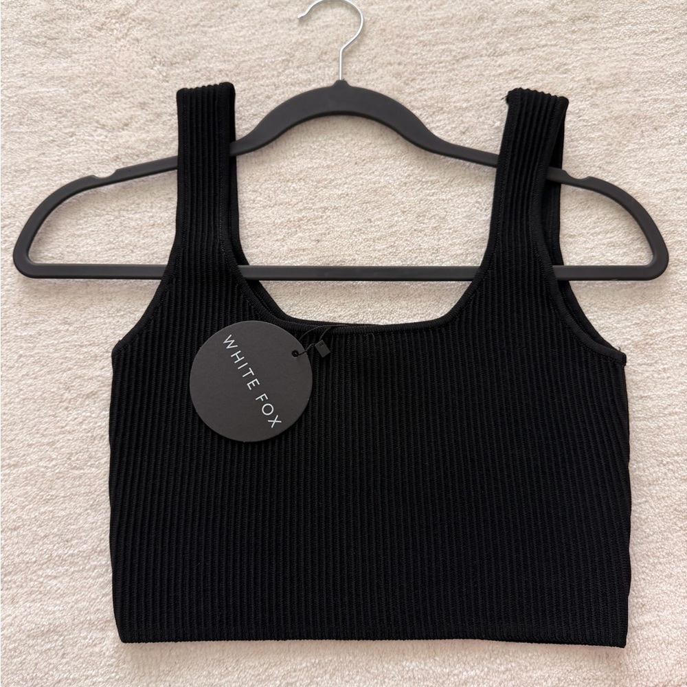 White fox boutique black ribbed crop tank top NWT